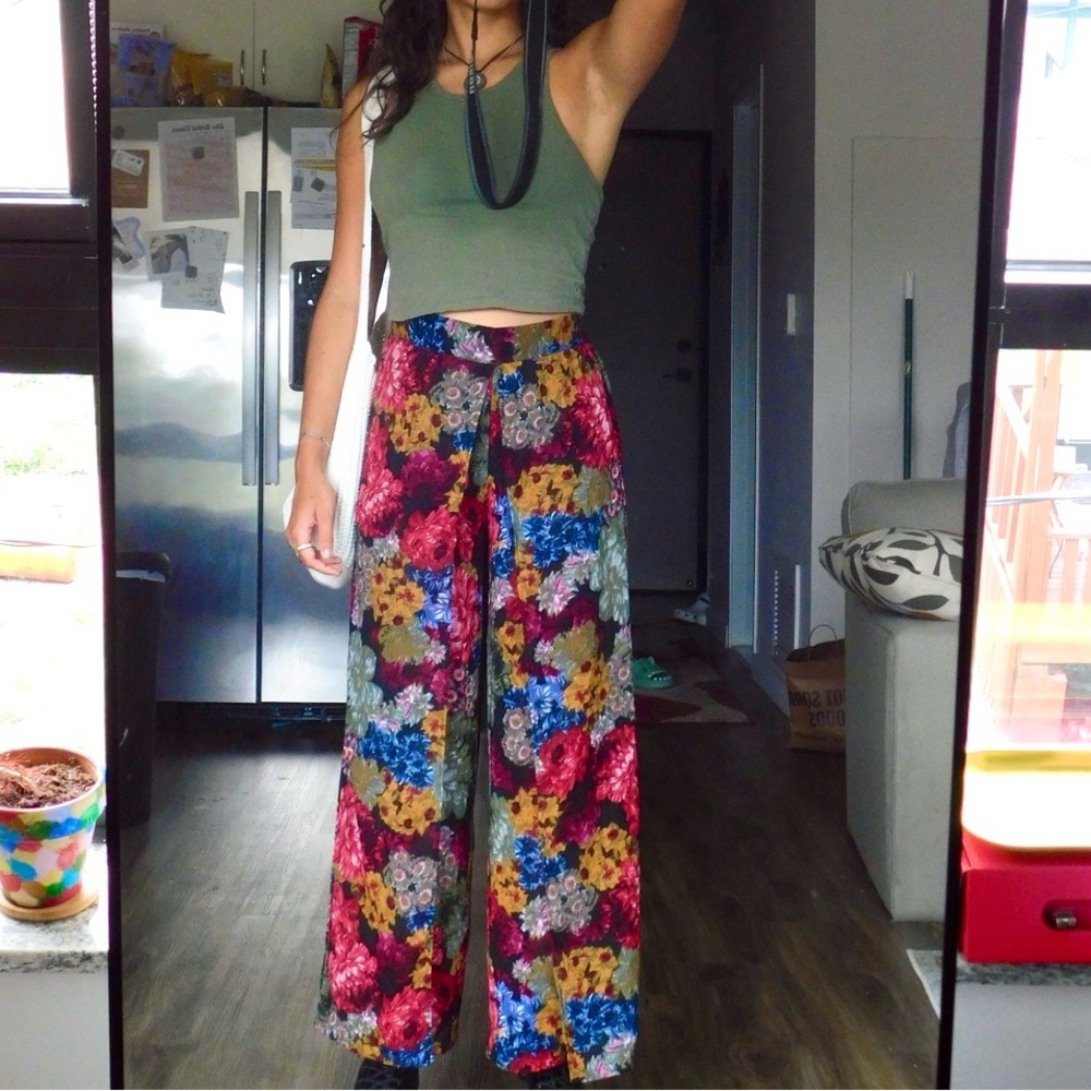vintage high waisted, wide leg floral print sheer pants w leg slits size sm